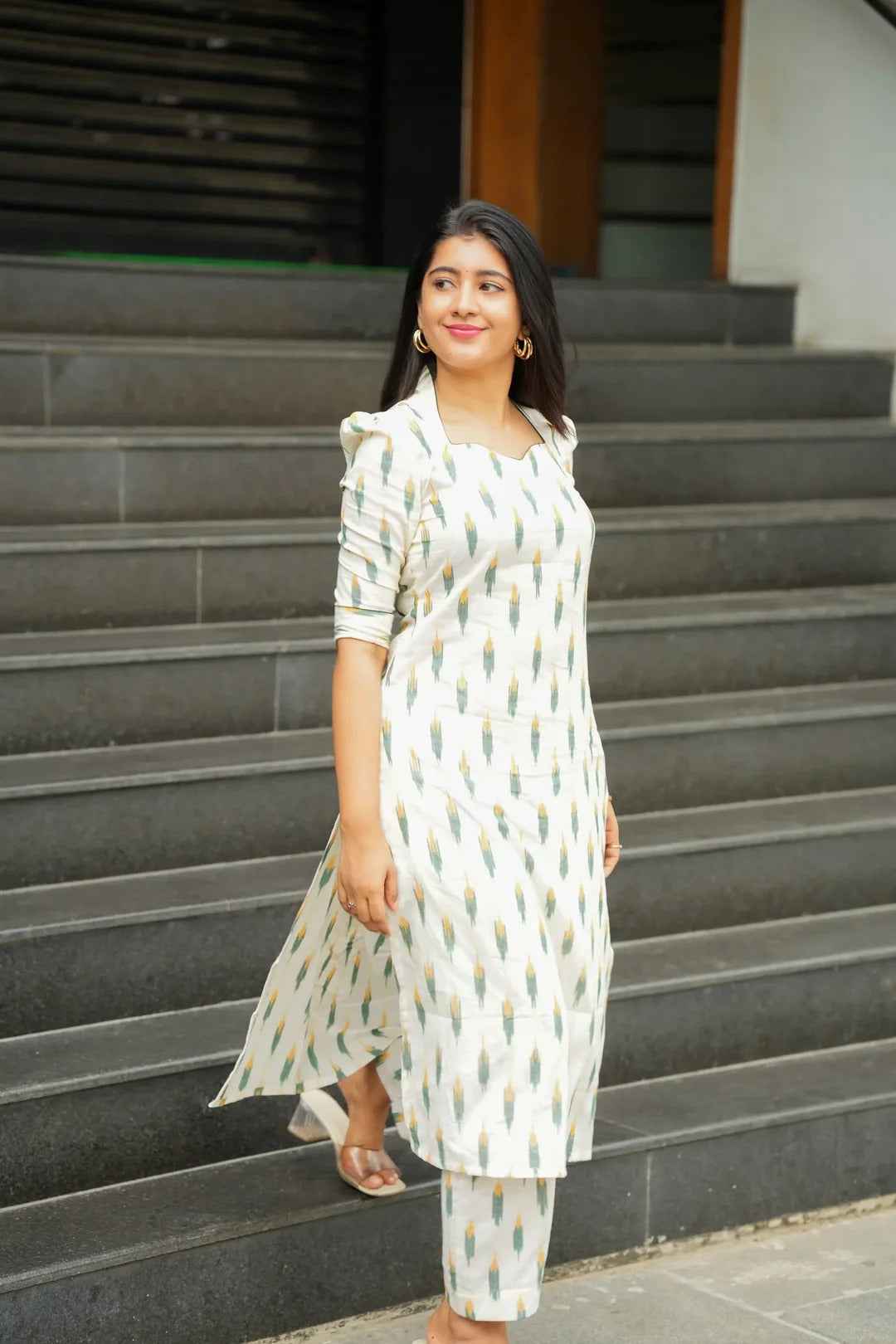 MAhiya Simple And Elegant Cotton Kurti & Pant