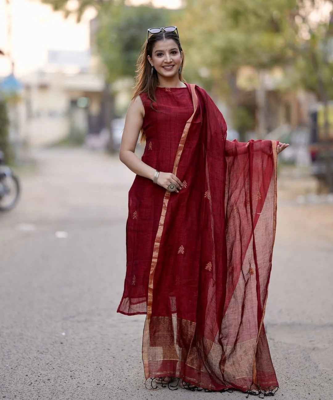 Handwoven Linen Jamdani Suit Set