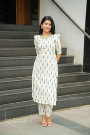 MAhiya Simple And Elegant Cotton Kurti & Pant